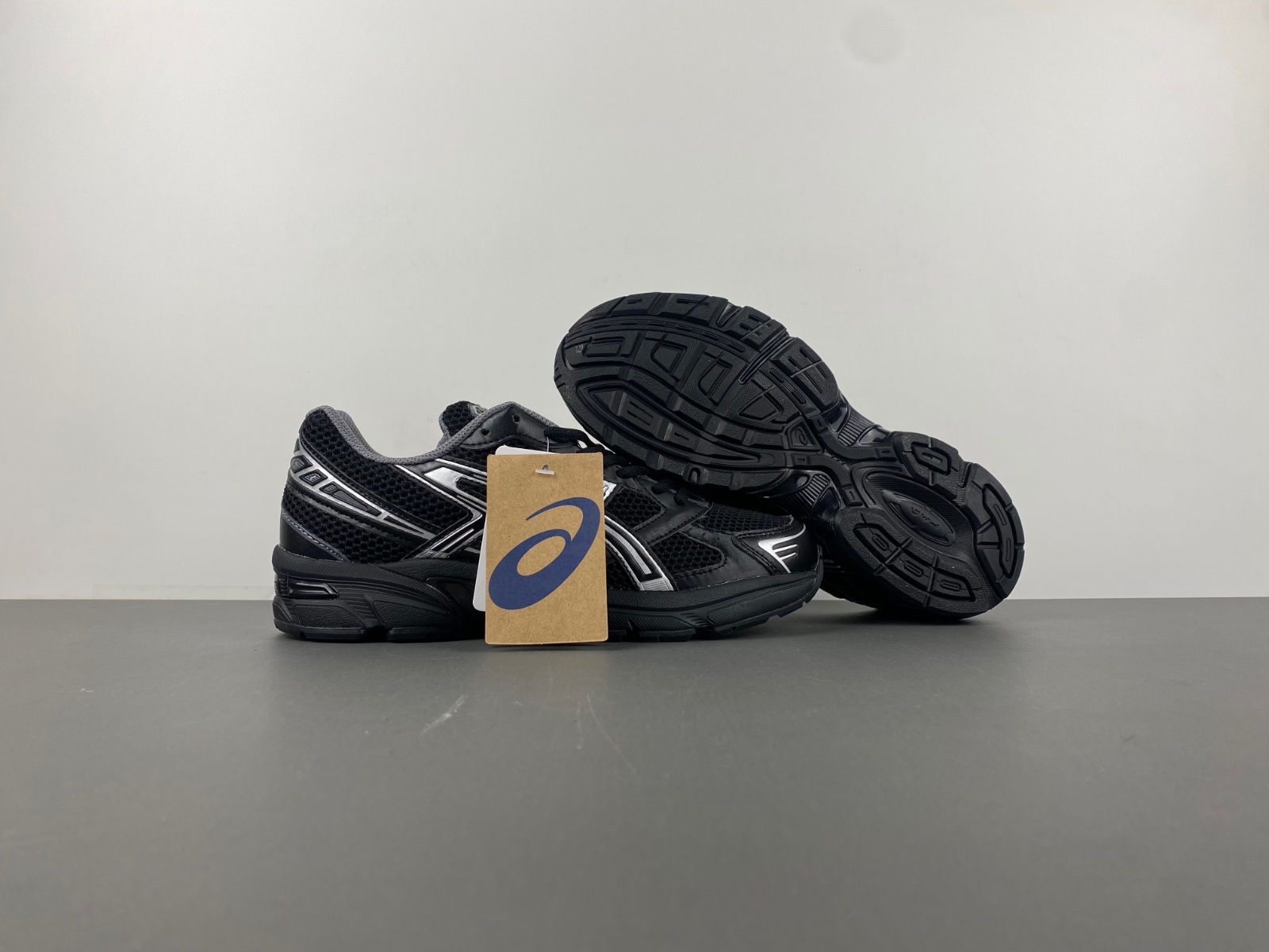 ASICS sneaker