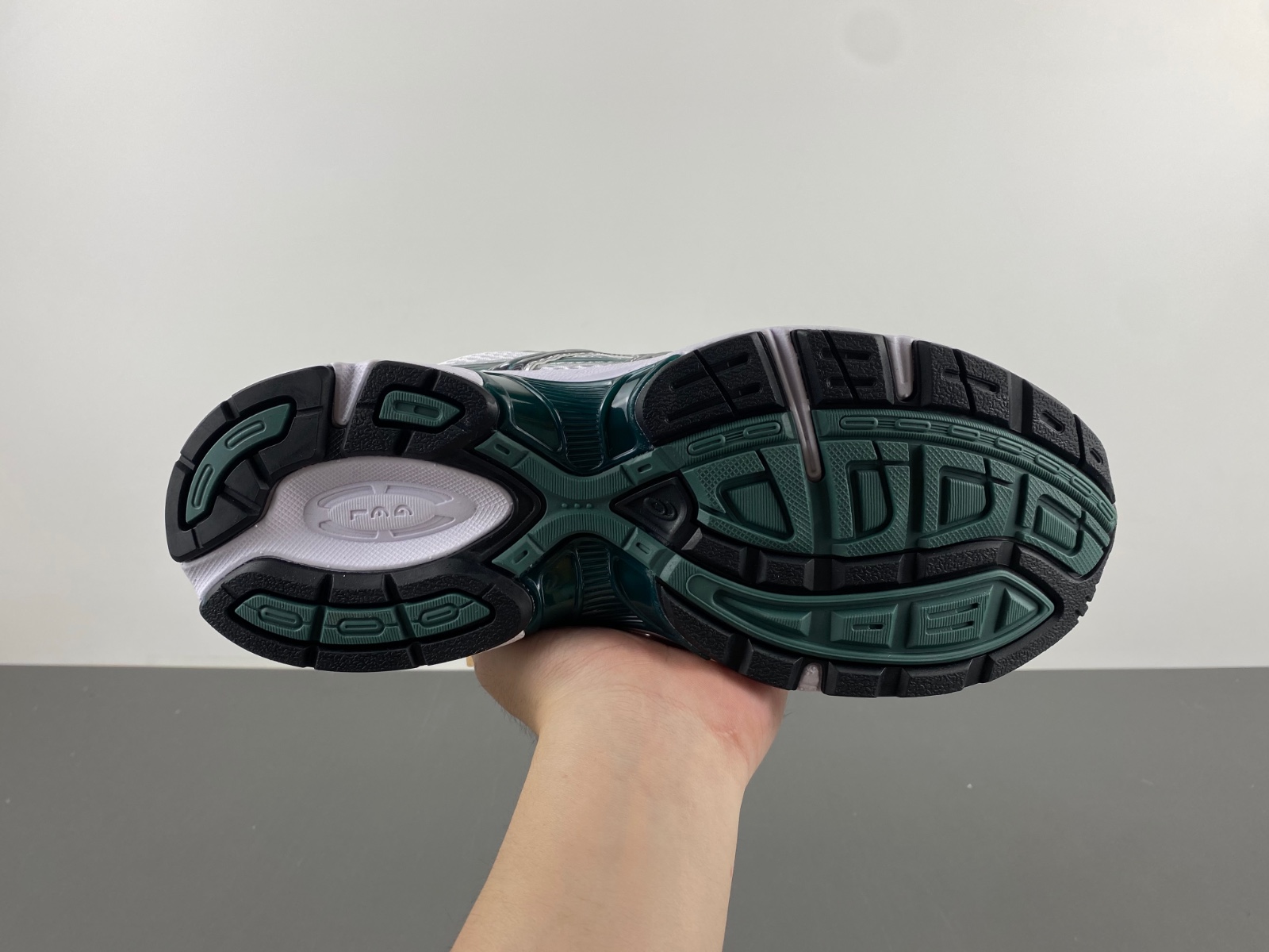 ASICS sneaker