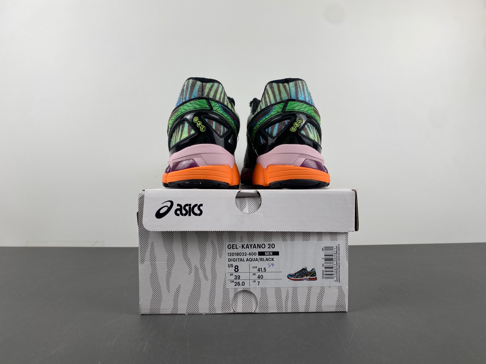 ASICS sneaker