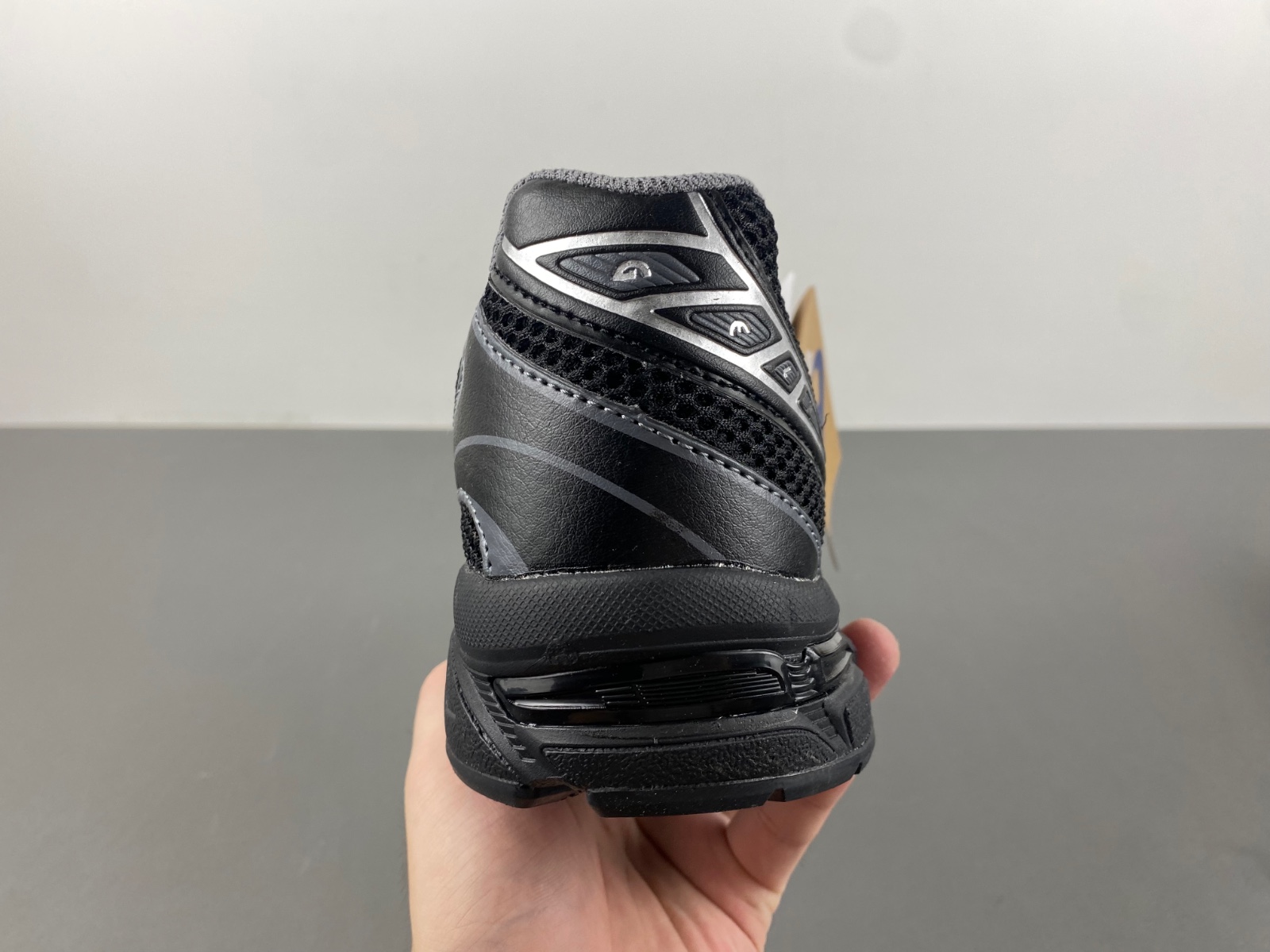 ASICS sneaker