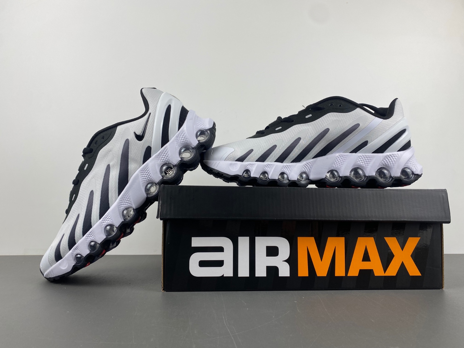 Nike Air Max DN 8