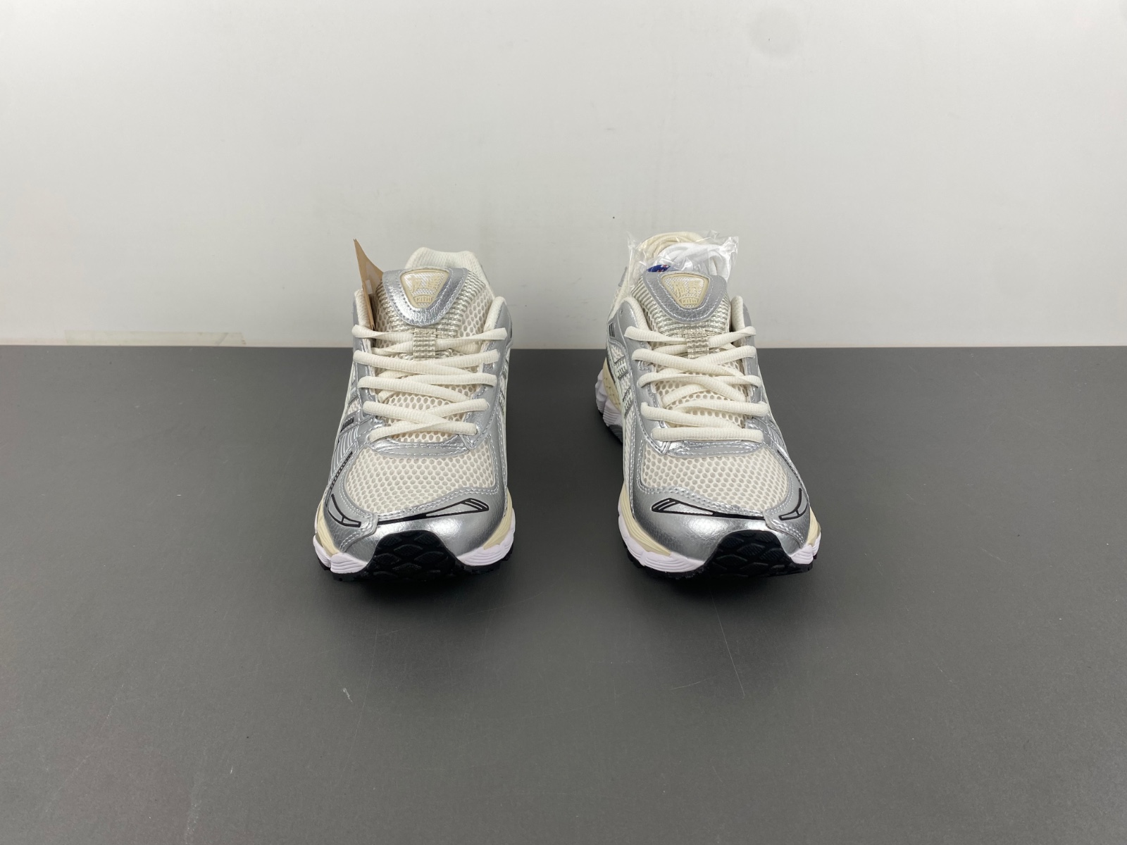 ASICS sneaker