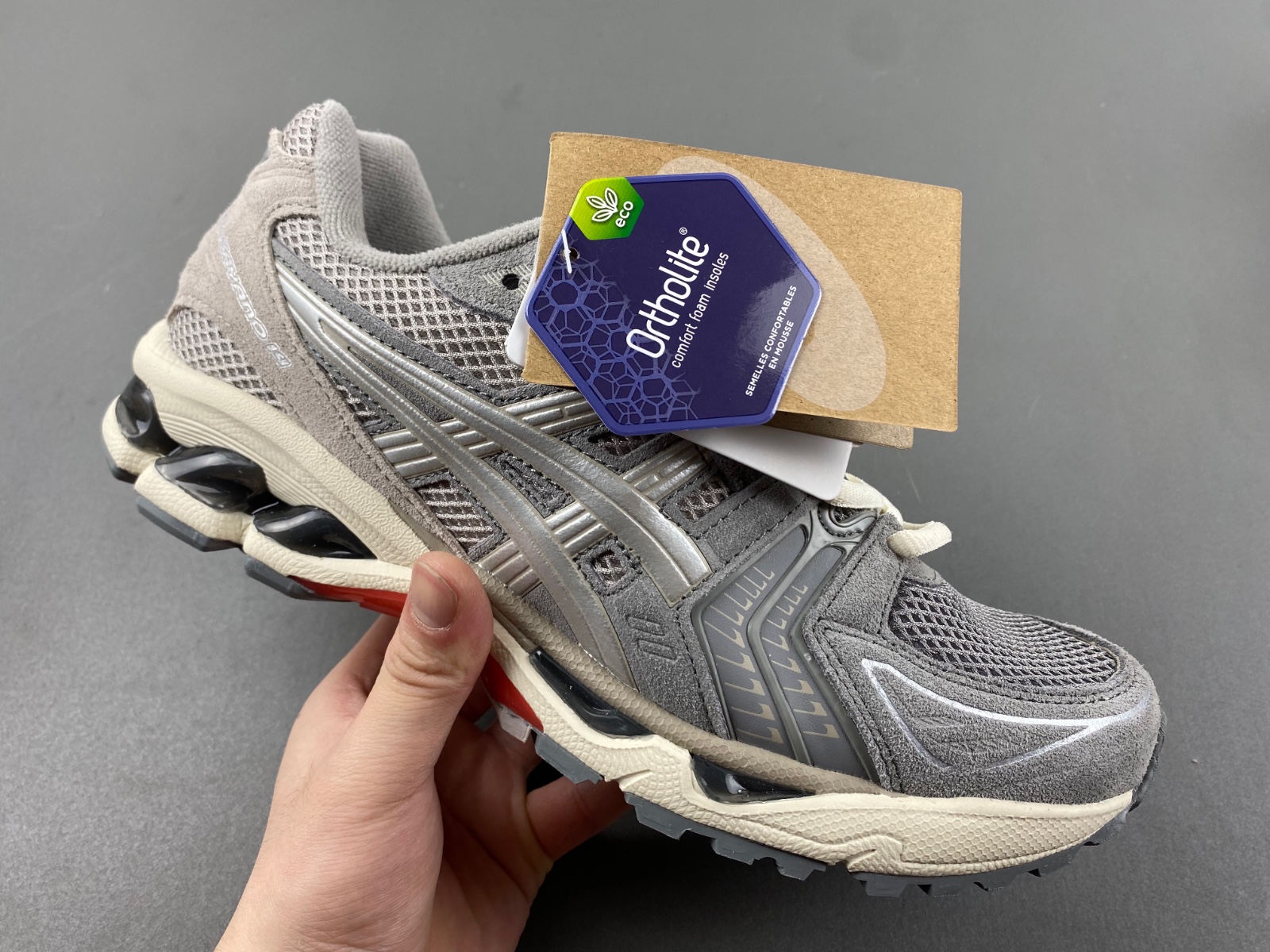 ASICS sneaker