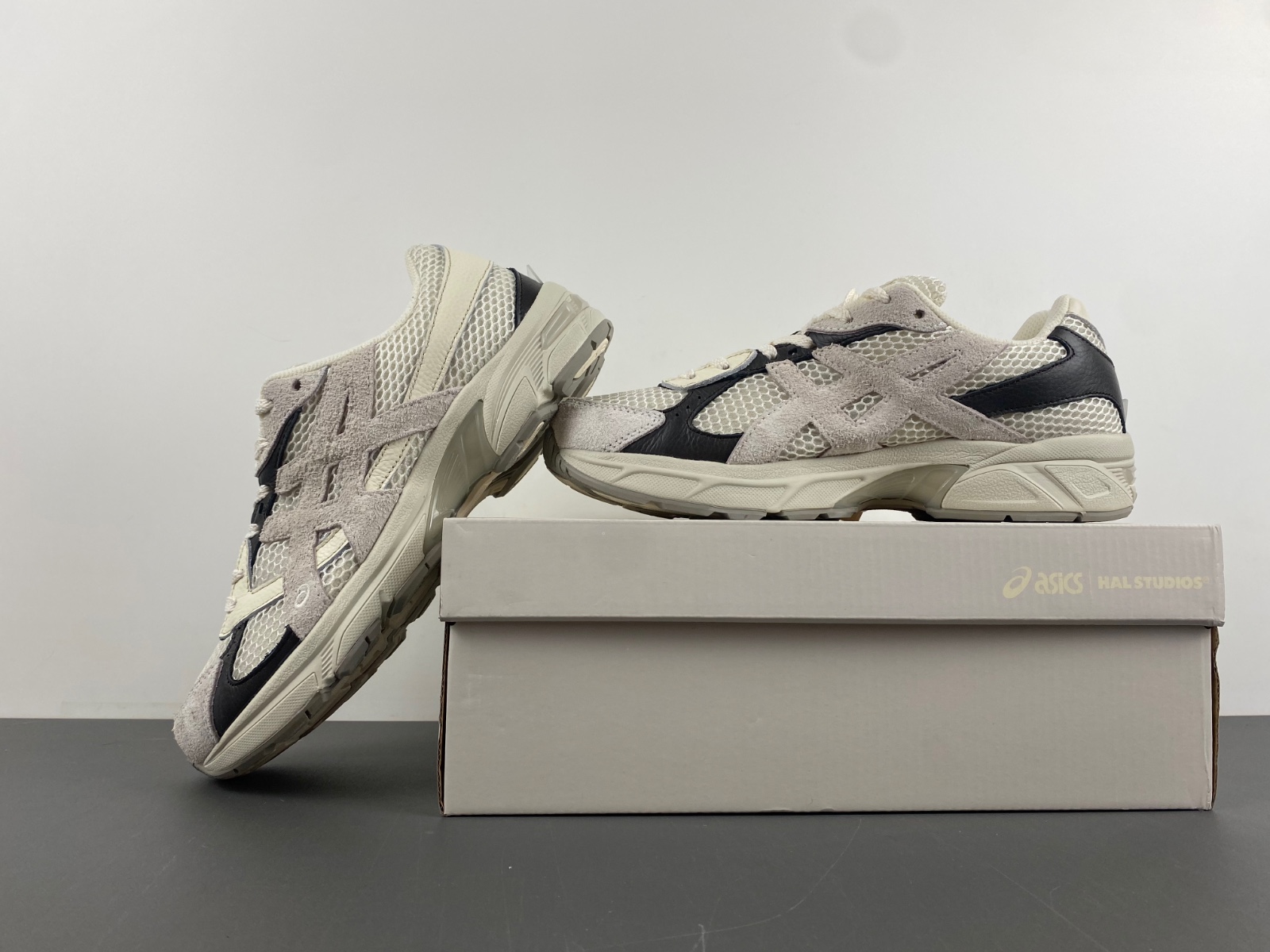 ASICS sneaker