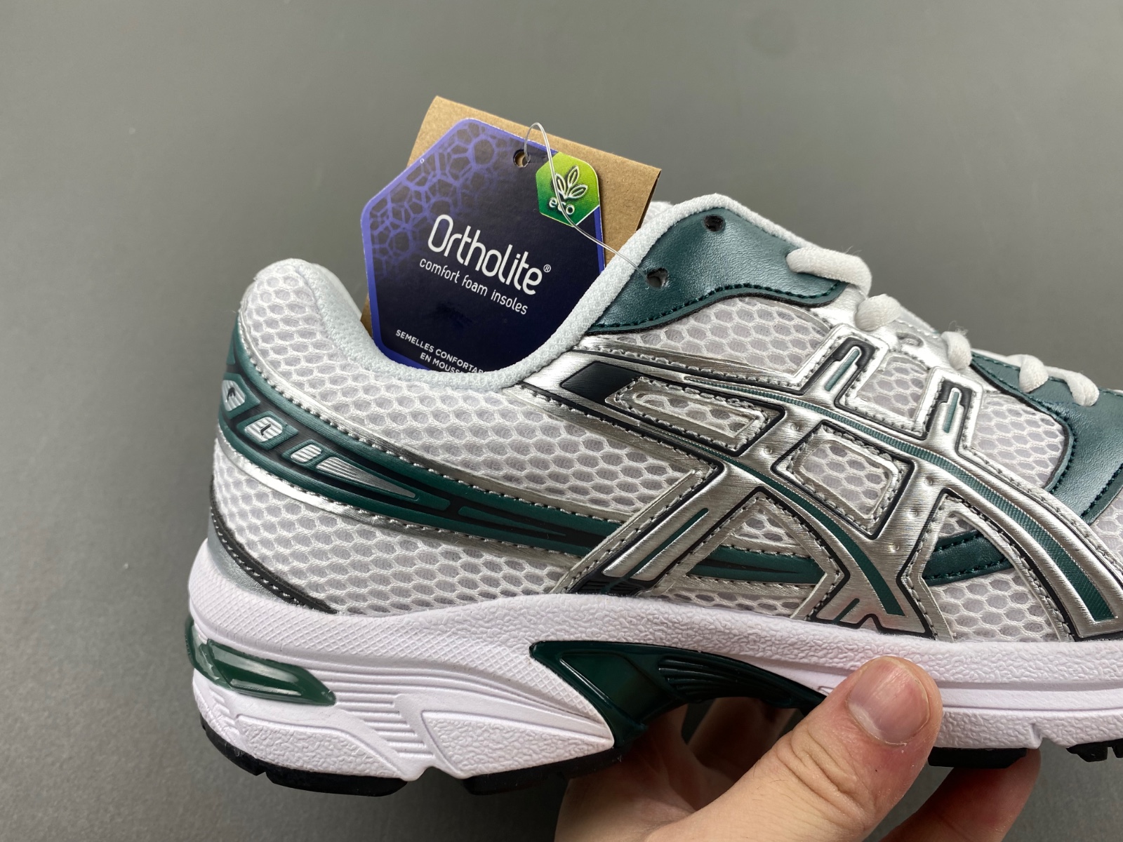 ASICS sneaker