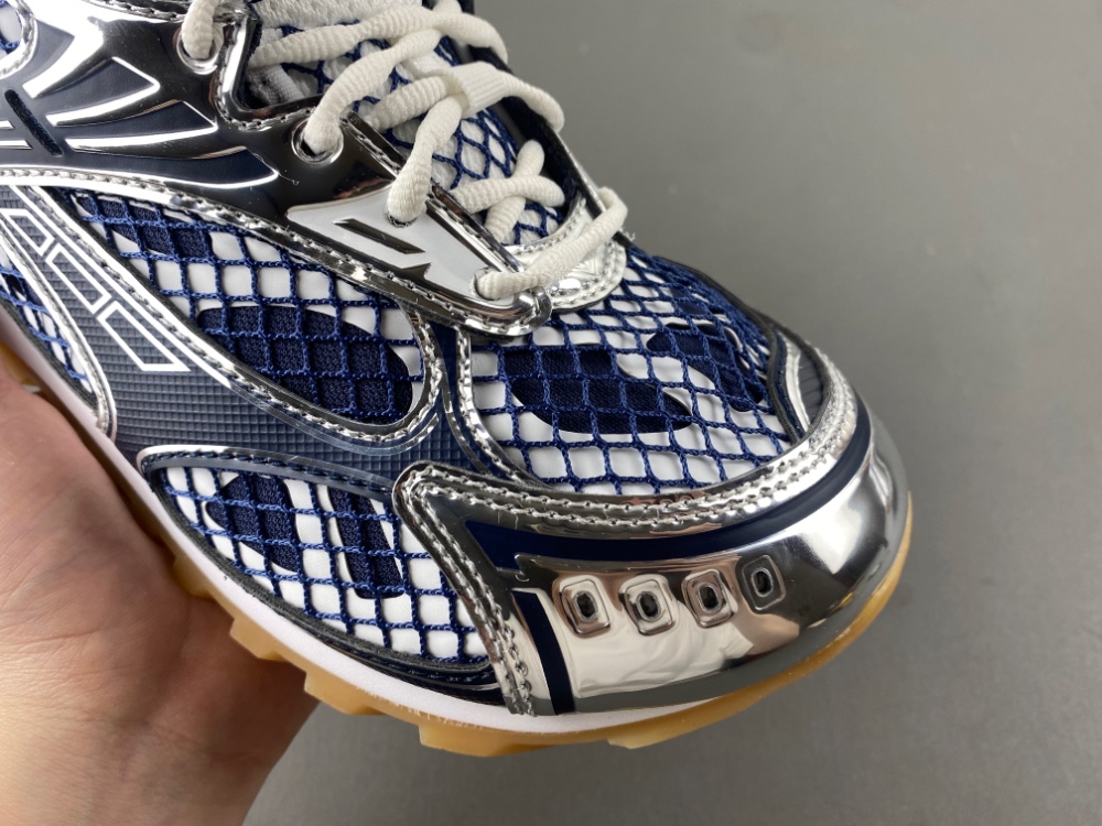 b0tte*a Ven*ta sneaker