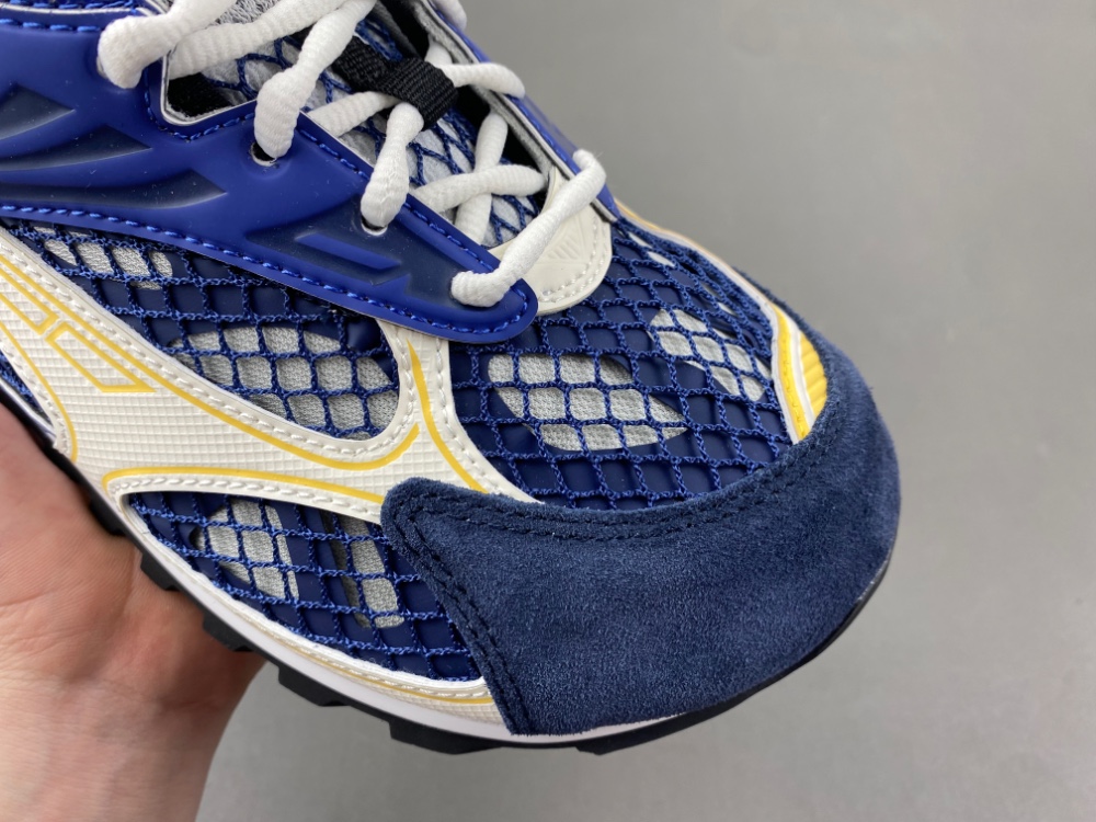 b0tte*a Ven*ta sneaker