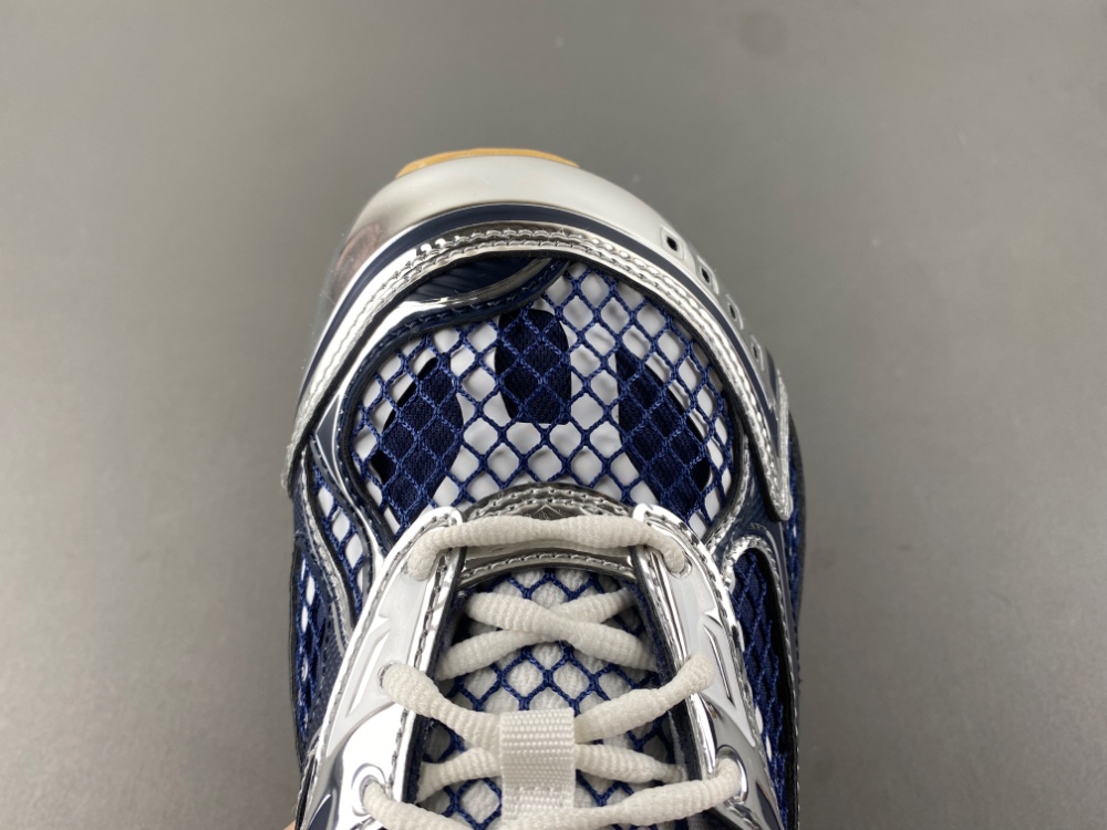 b0tte*a Ven*ta sneaker