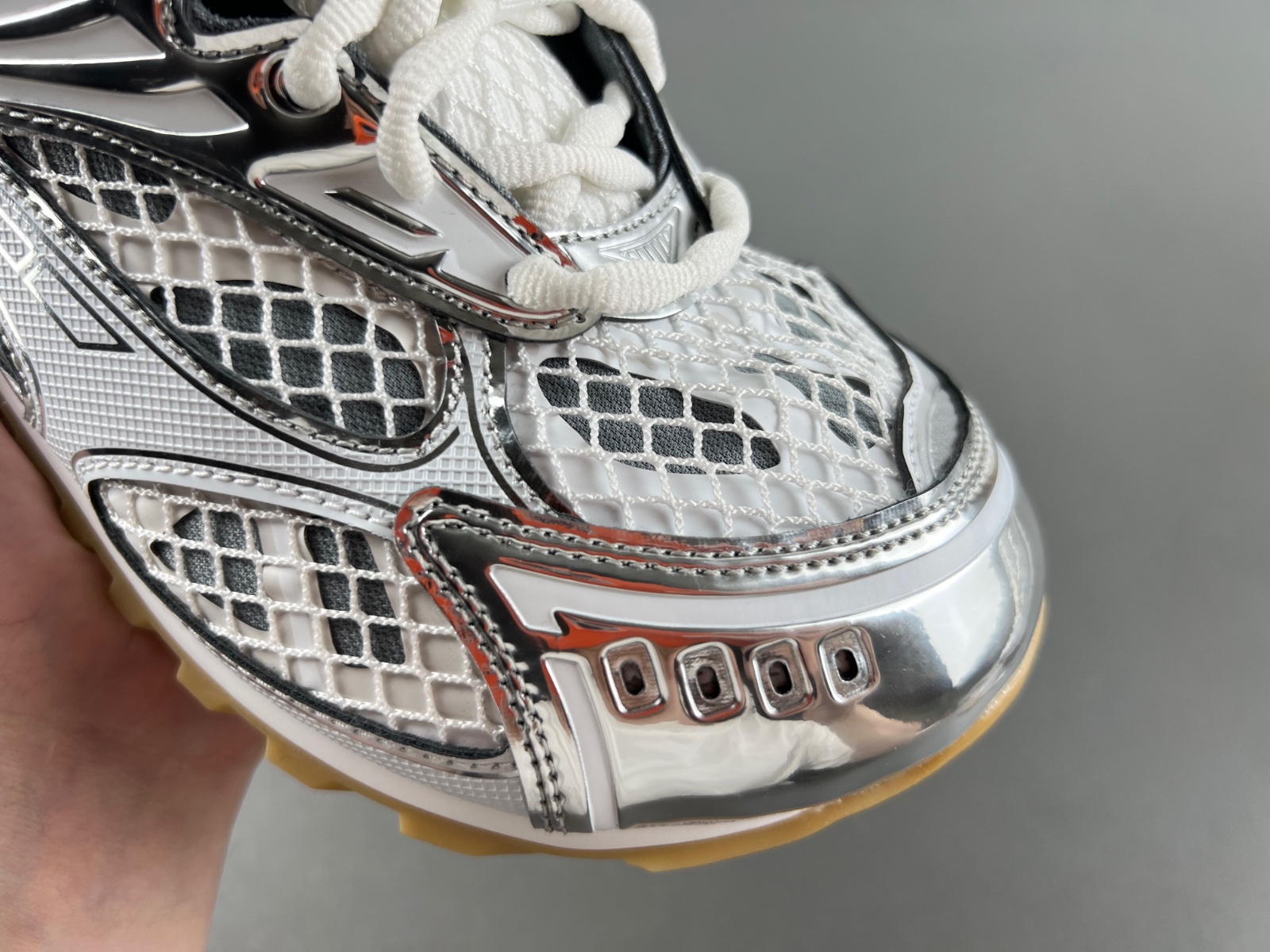 b0tte*a Ven*ta sneaker