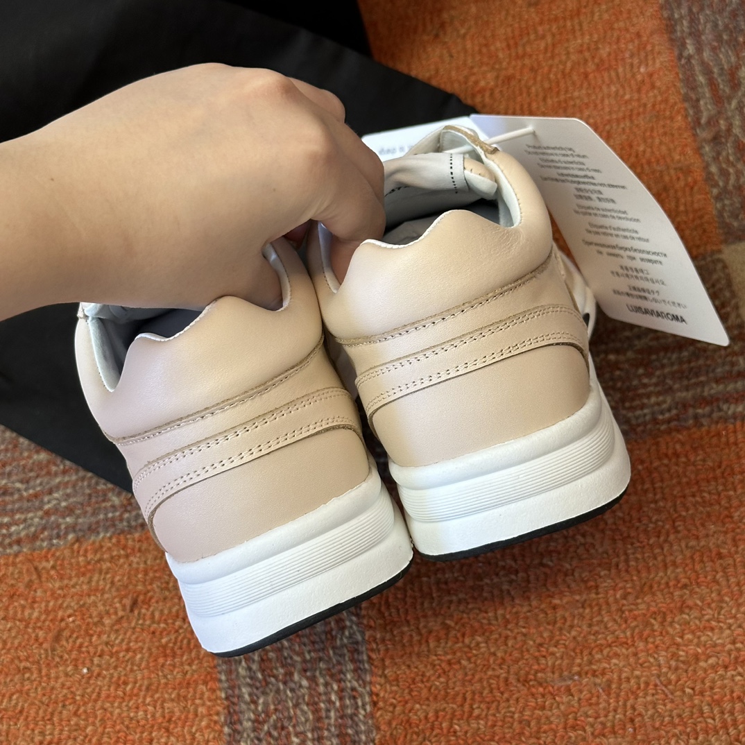 Chanel Trainer