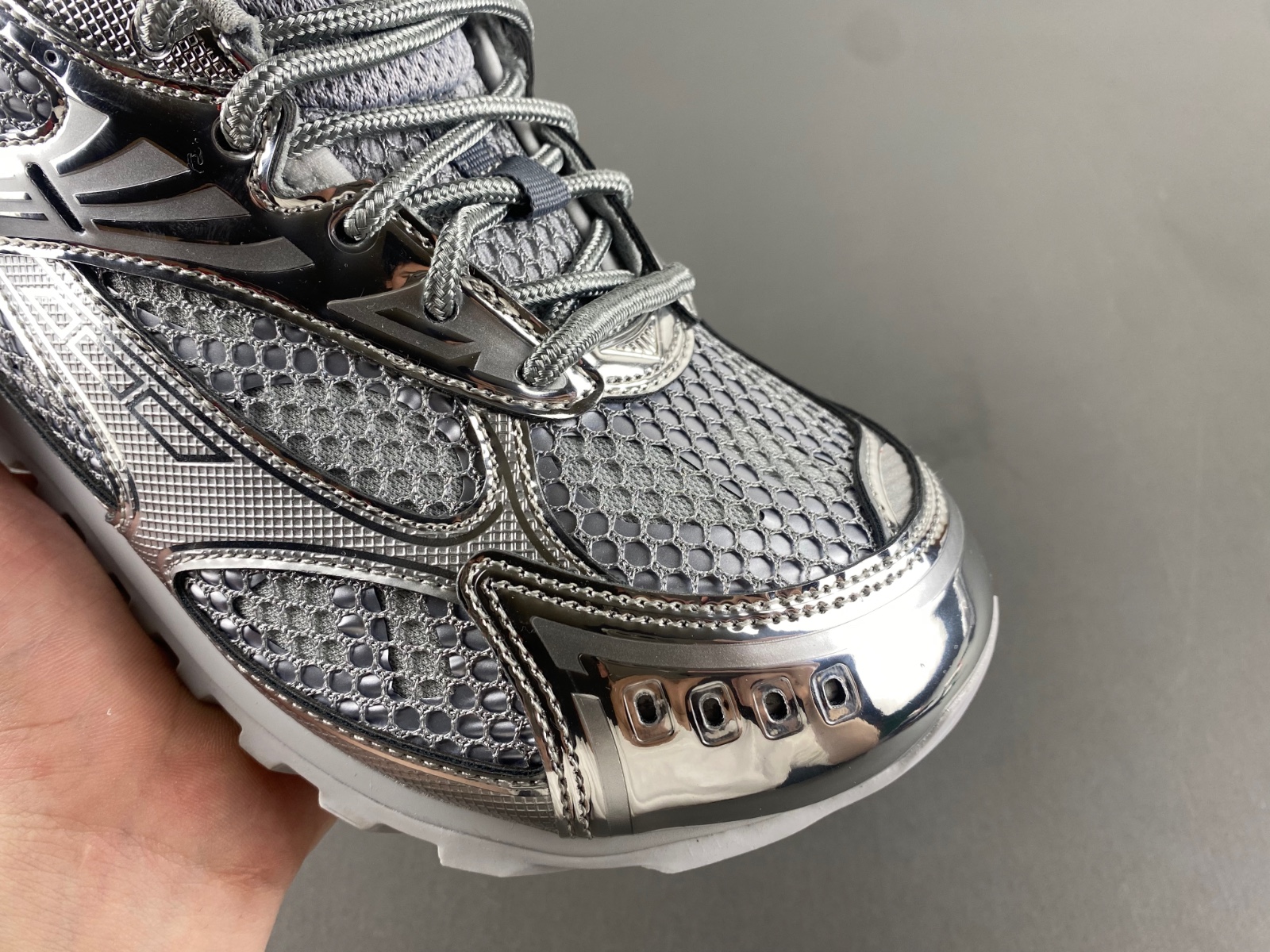 b0tte*a Ven*ta sneaker