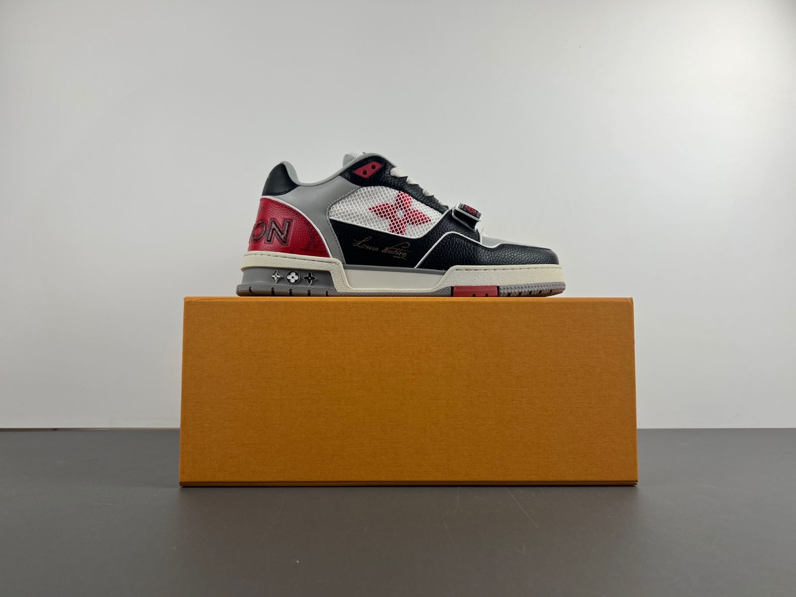 LV Trainer Sneaker