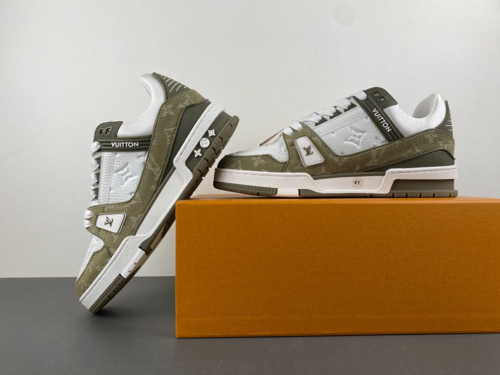 LV Trainer Sneaker