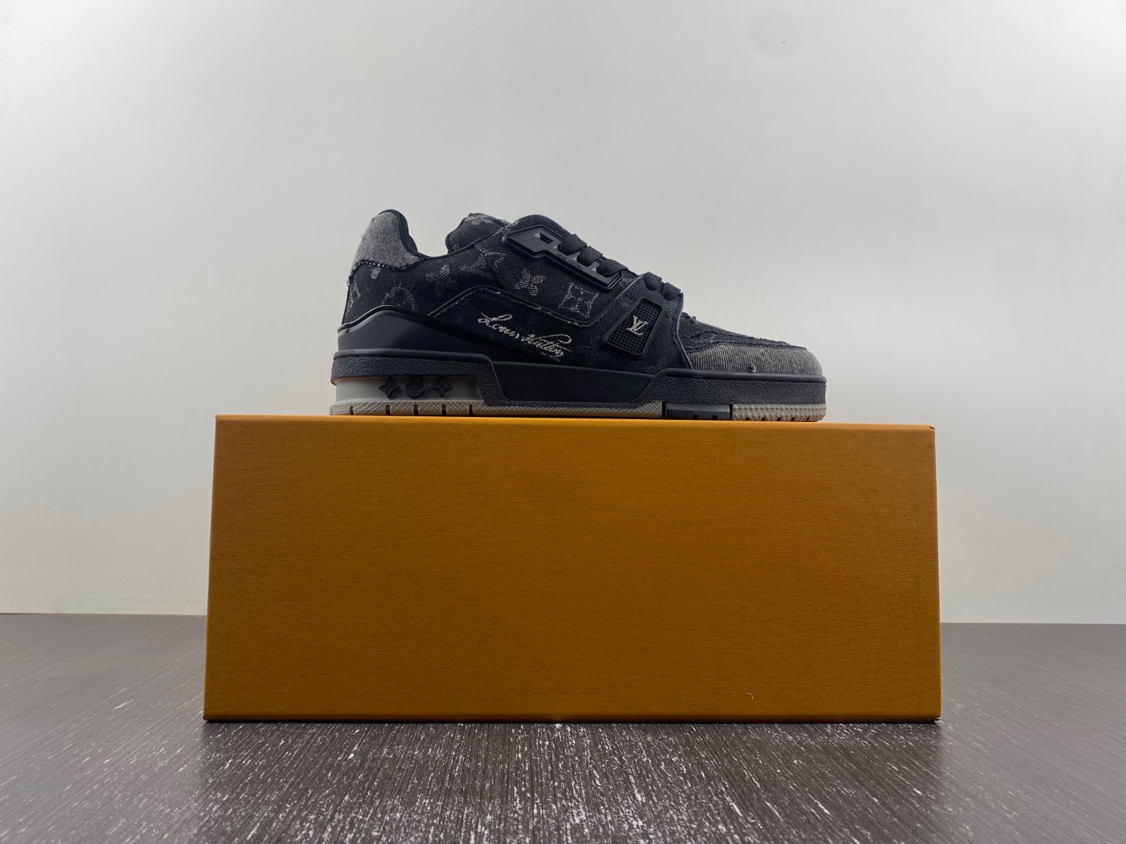 LV Trainer Sneaker