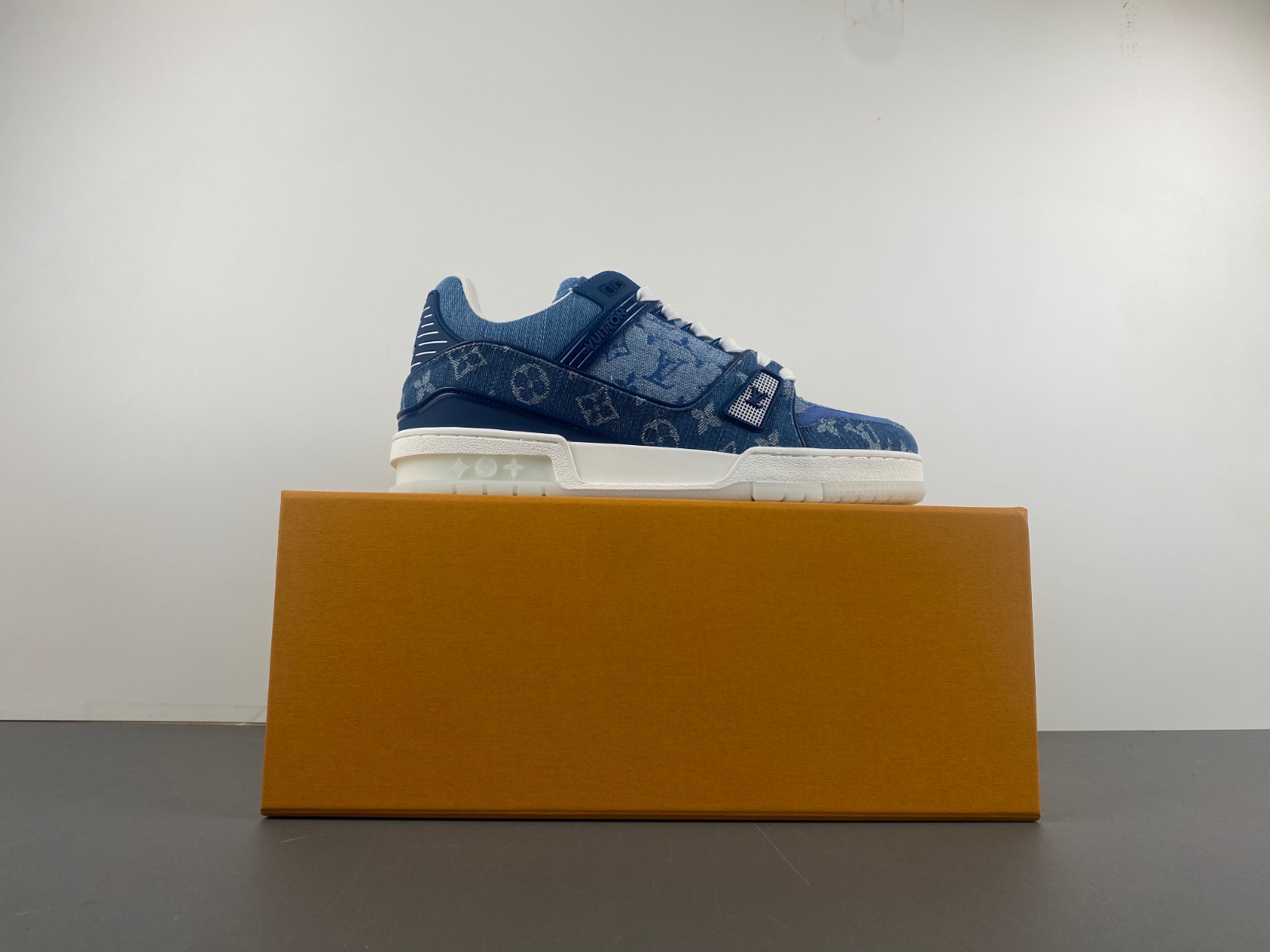 LV Trainer Sneaker