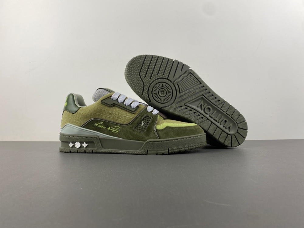 LV Trainer Sneaker