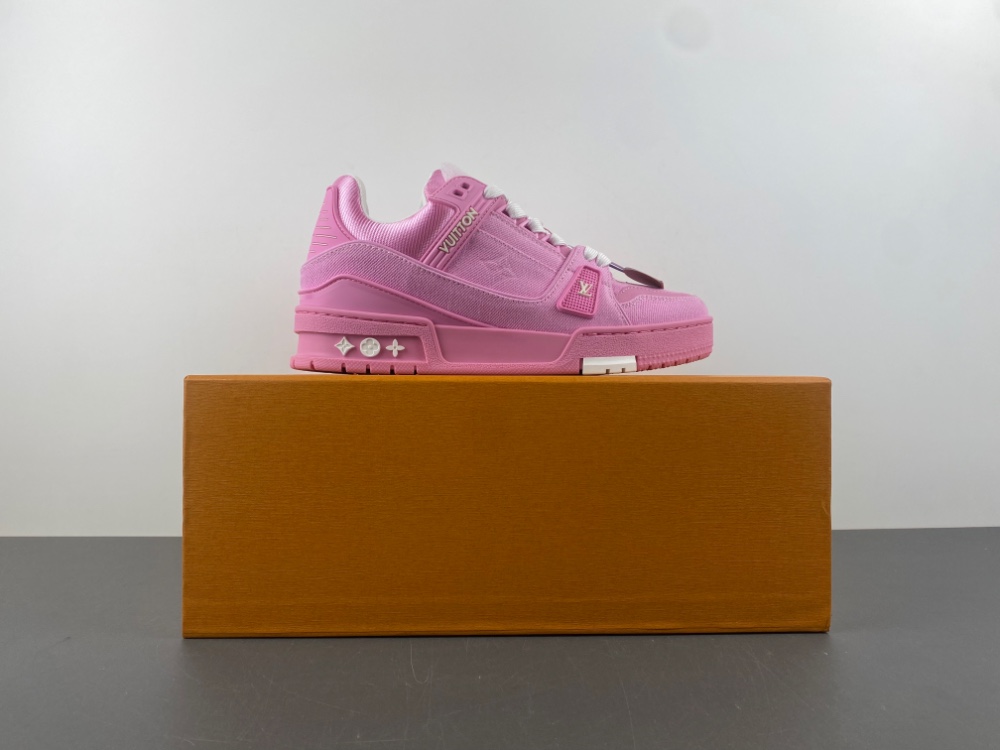 LV Trainer Sneaker