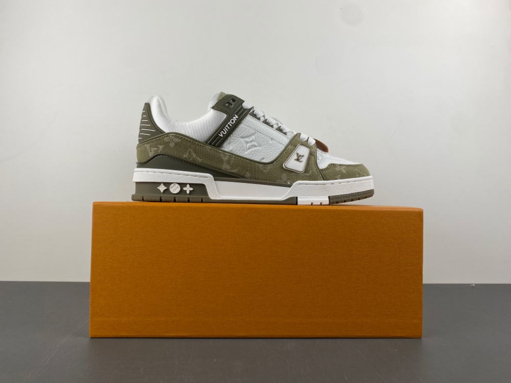 LV Trainer Sneaker