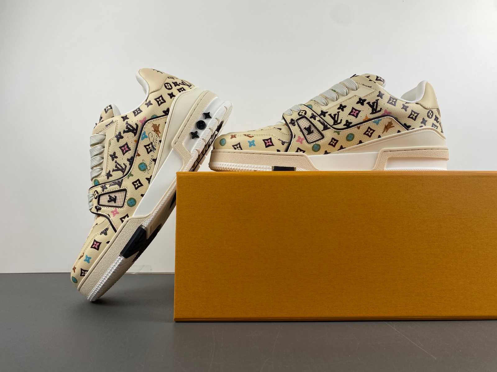 LV Trainer Sneaker